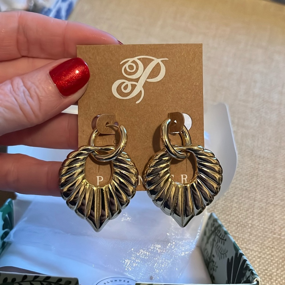 Gold hoops with removable leaf dangle